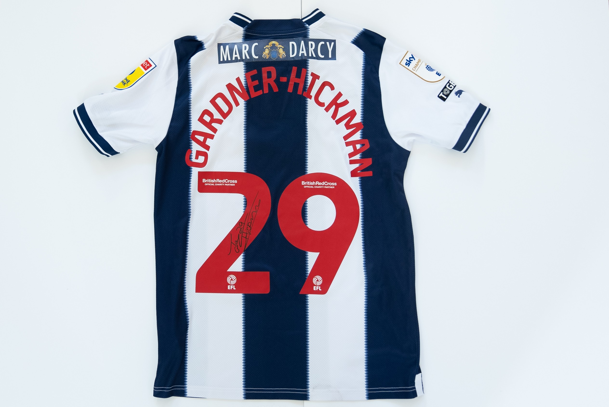 Signed West Bromwich Albion FC Shirt. Signed by 23/24 Squad. Adult XL Brand  New.