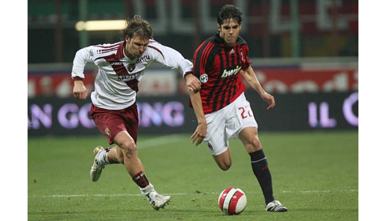 Kaka's AC Milan Signed Match Shirt, 2007/08 - CharityStars