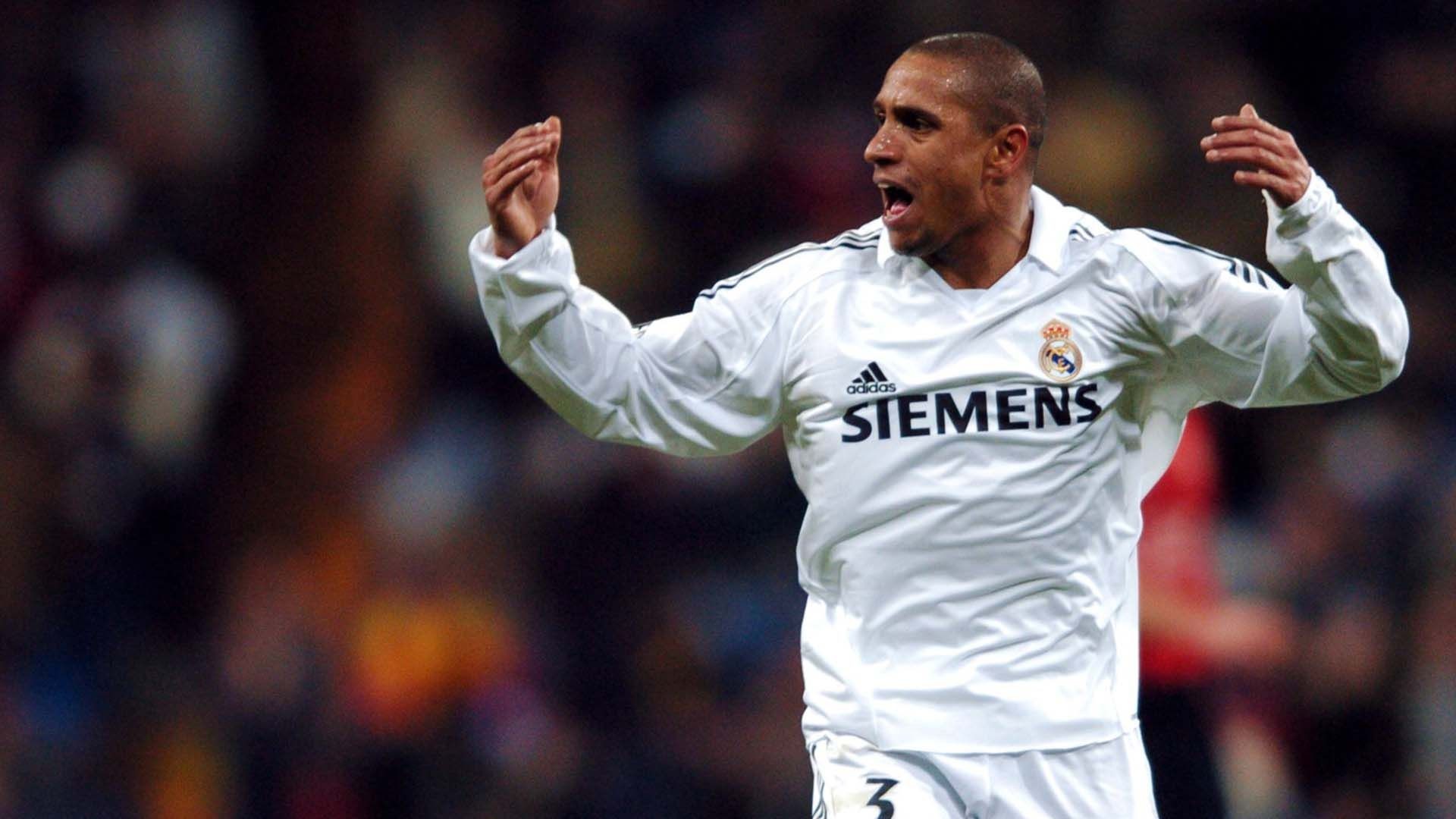 Carlos' Real Madrid 2003/04 Signed Shirt - CharityStars