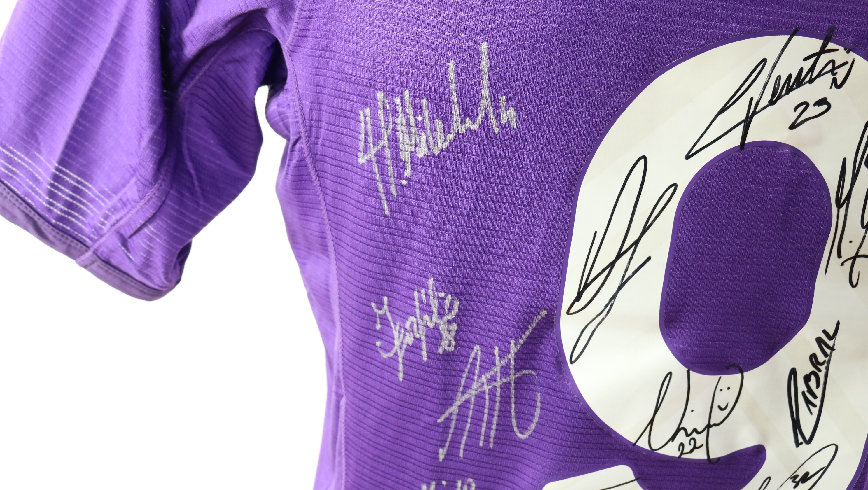 Cabral's Match-Issued Shirt, Fiorentina-Juventus 2022 - Signed by the Squad  - CharityStars