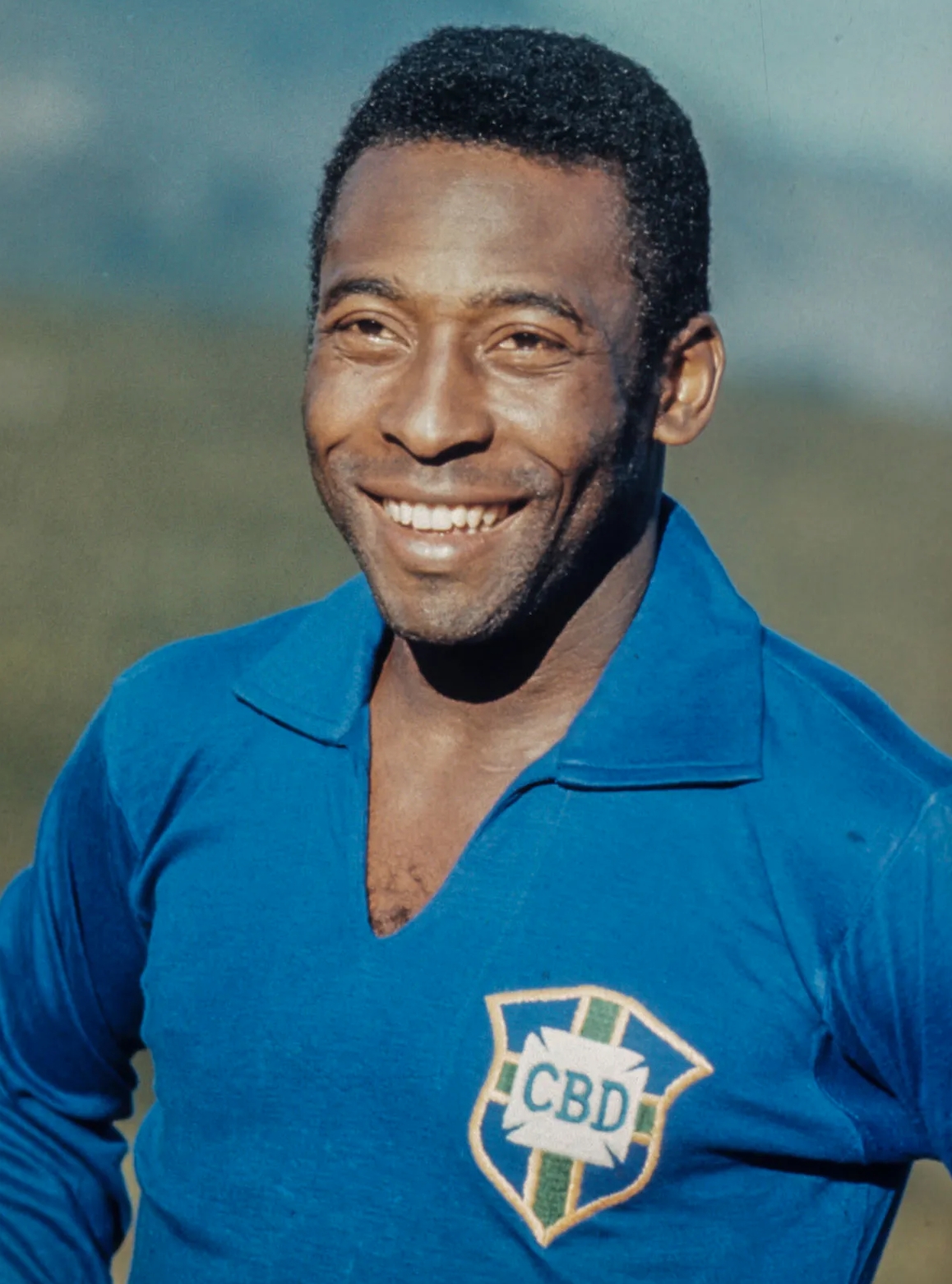 Pelé Brazil Signed Shirt - CharityStars