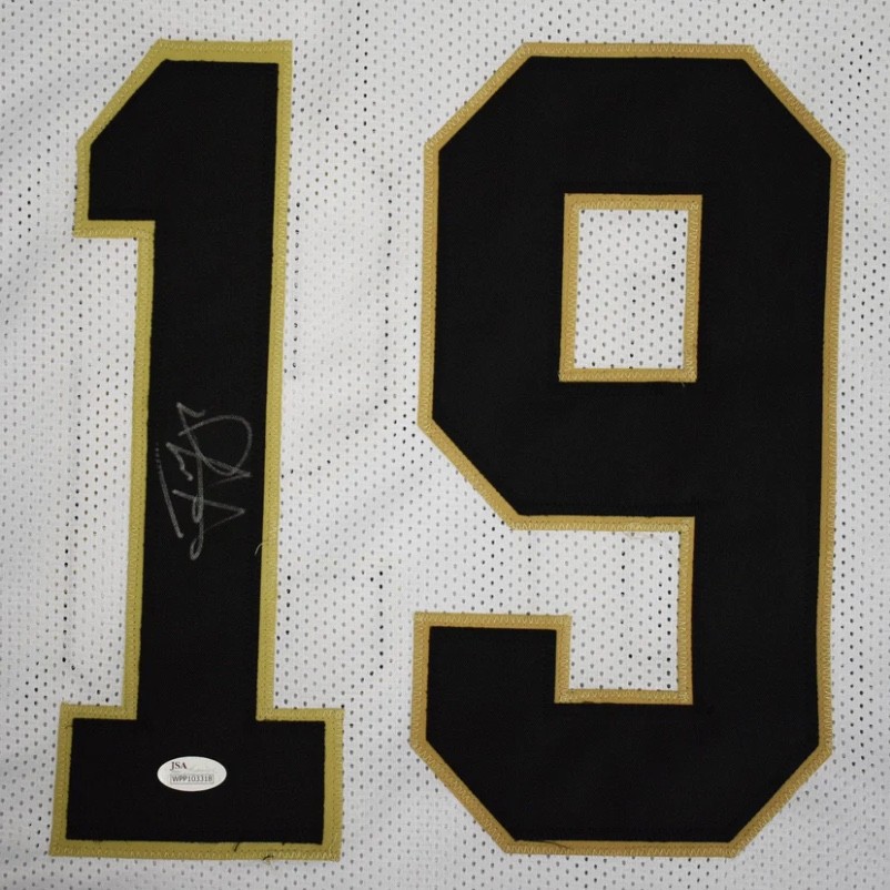 Tom Brady Hand Signed New England Patriots Jersey - CharityStars